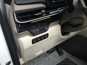 2024 Kia Carnival с пробегом 31 398 км