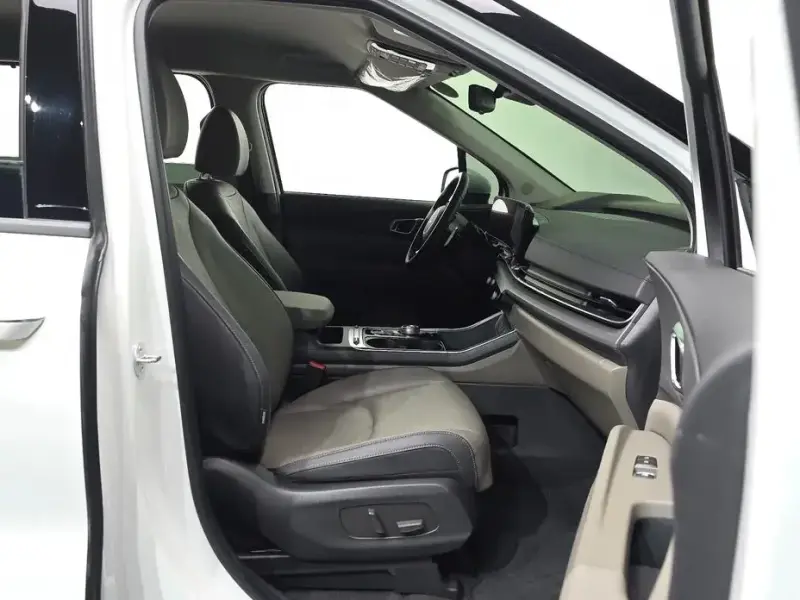 2024 Kia Carnival с пробегом 19 474 км