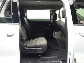 2024 Kia Carnival с пробегом 19 474 км