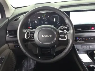 2024 Kia Carnival с пробегом 19 474 км