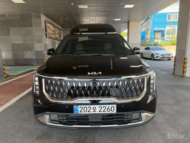 2024 Kia Carnival с пробегом 25 000 км