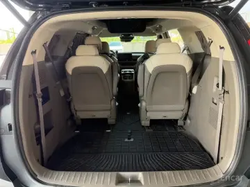 2024 Kia Carnival с пробегом 25 000 км