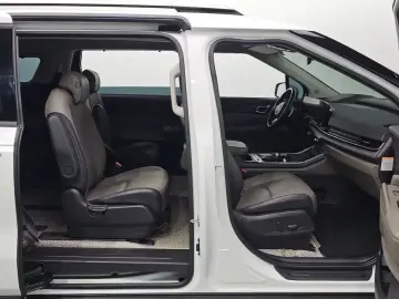 2024 Kia Carnival с пробегом 53 082 км