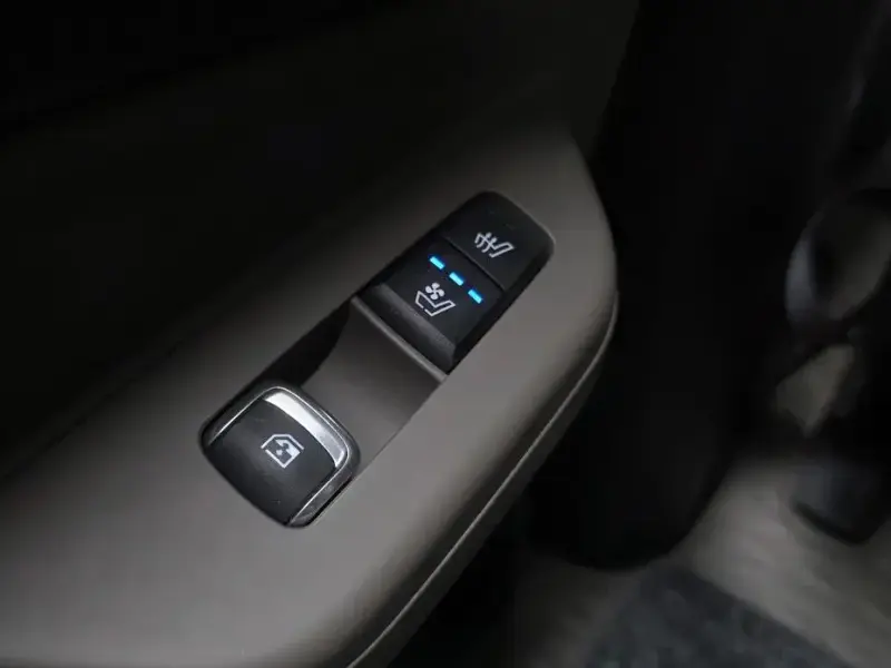 2025 Kia Carnival с пробегом 40 731 км