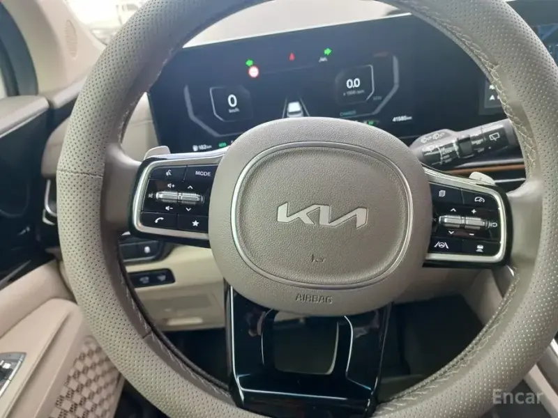 2024 Kia Carnival с пробегом 41 542 км