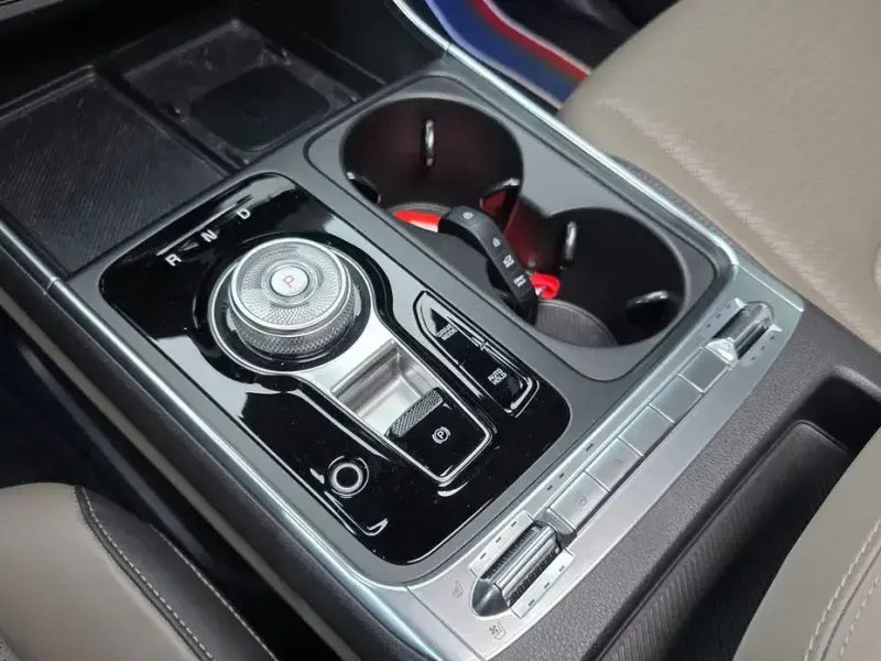 2024 Kia Carnival с пробегом 28 341 км