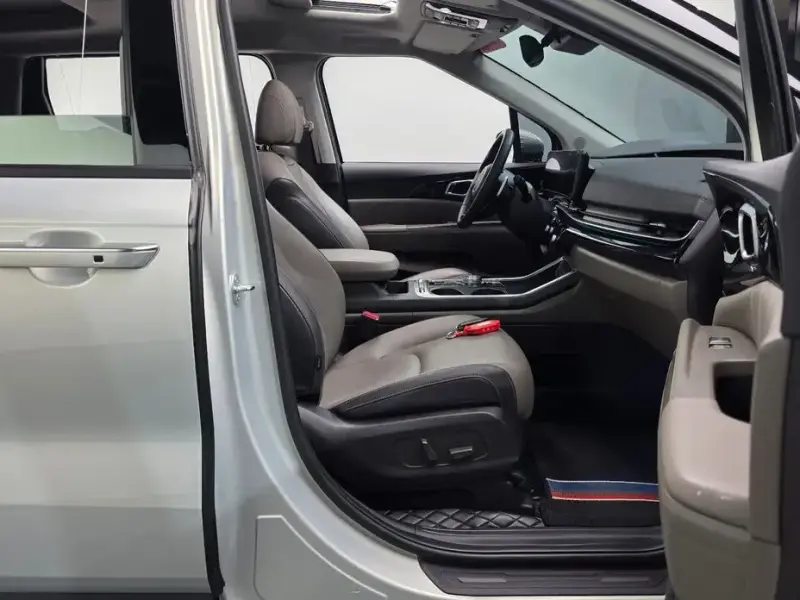 2024 Kia Carnival с пробегом 28 341 км