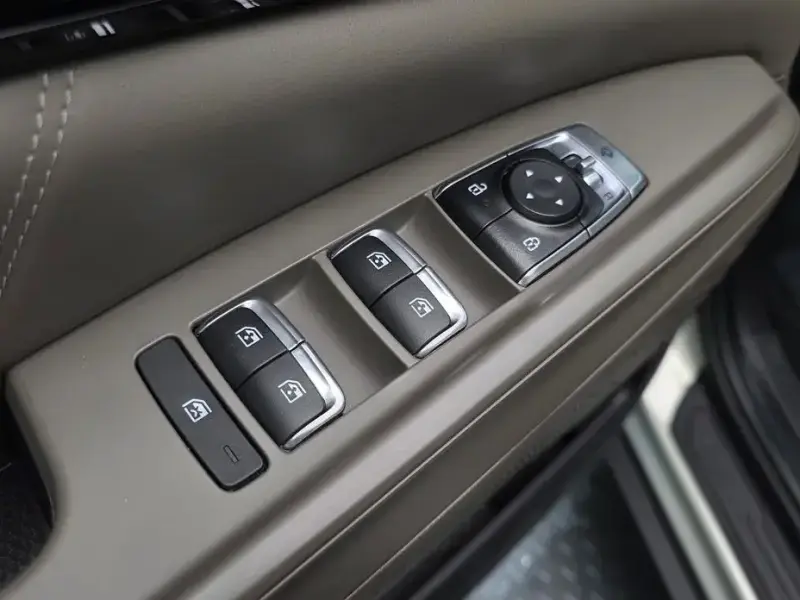 2024 Kia Carnival с пробегом 28 341 км