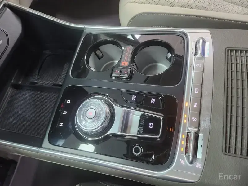 2024 Kia Carnival с пробегом 18 915 км
