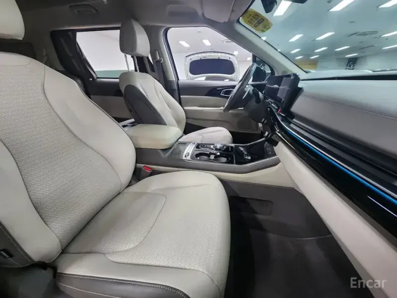 2024 Kia Carnival с пробегом 18 915 км