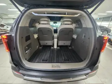 2024 Kia Carnival с пробегом 18 915 км