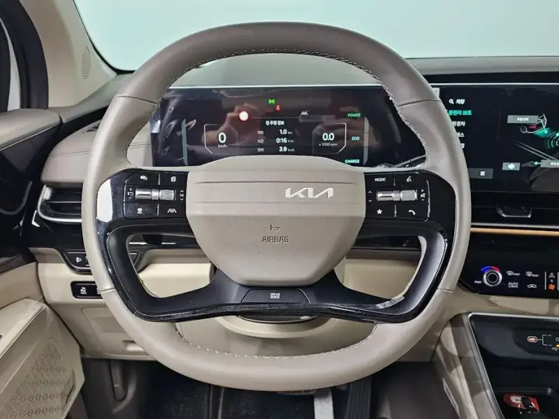 2025 Kia Carnival с пробегом 2 478 км