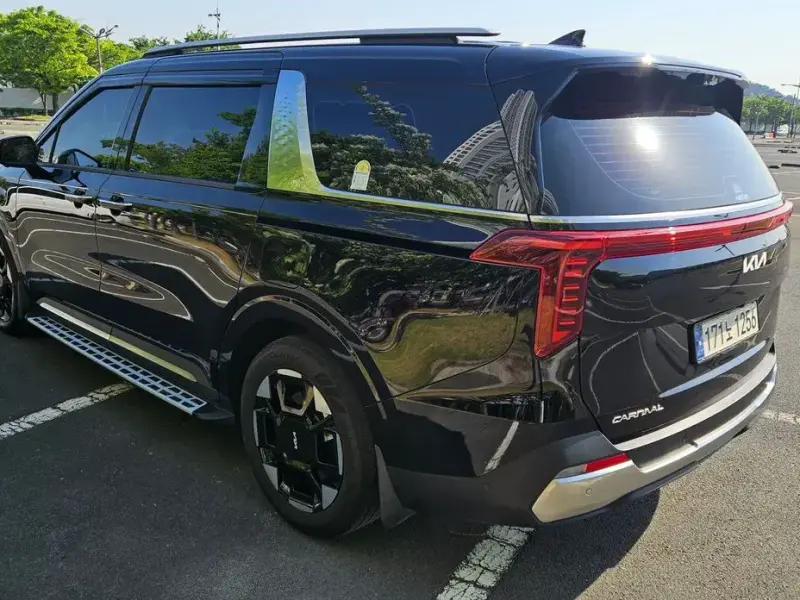 2024 Kia Carnival с пробегом 39 700 км