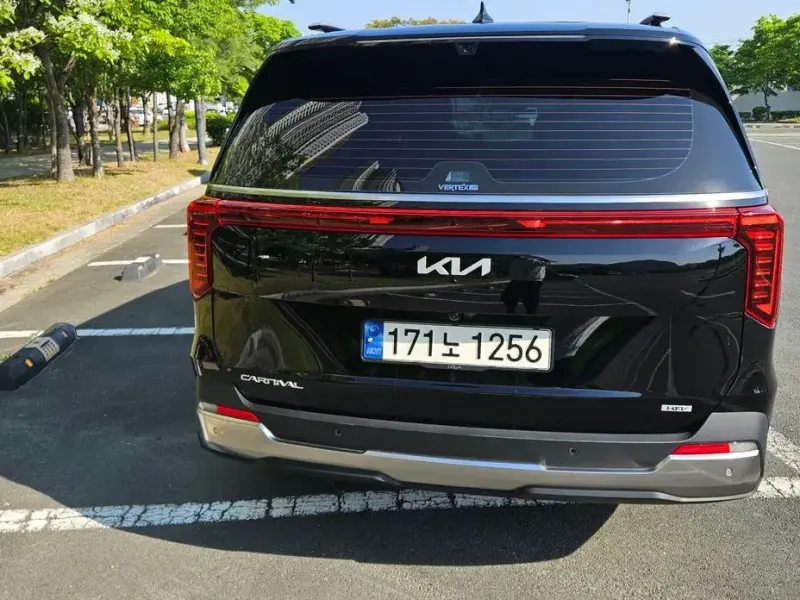 2024 Kia Carnival с пробегом 39 700 км