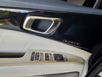 2024 Kia Carnival с пробегом 6 010 км