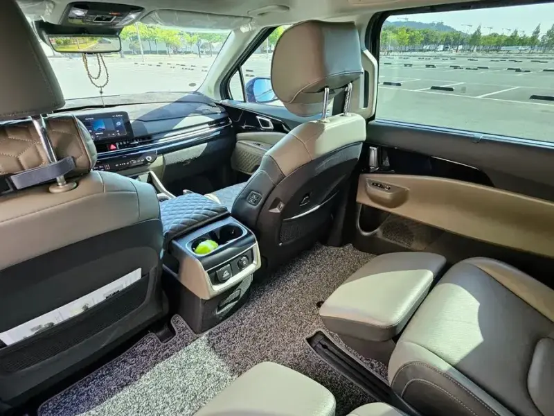 2024 Kia Carnival с пробегом 39 700 км
