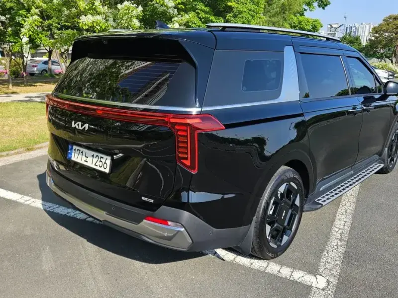2024 Kia Carnival с пробегом 39 700 км