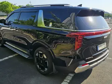 2024 Kia Carnival с пробегом 39 700 км