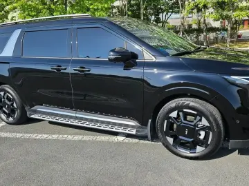 2024 Kia Carnival с пробегом 39 700 км