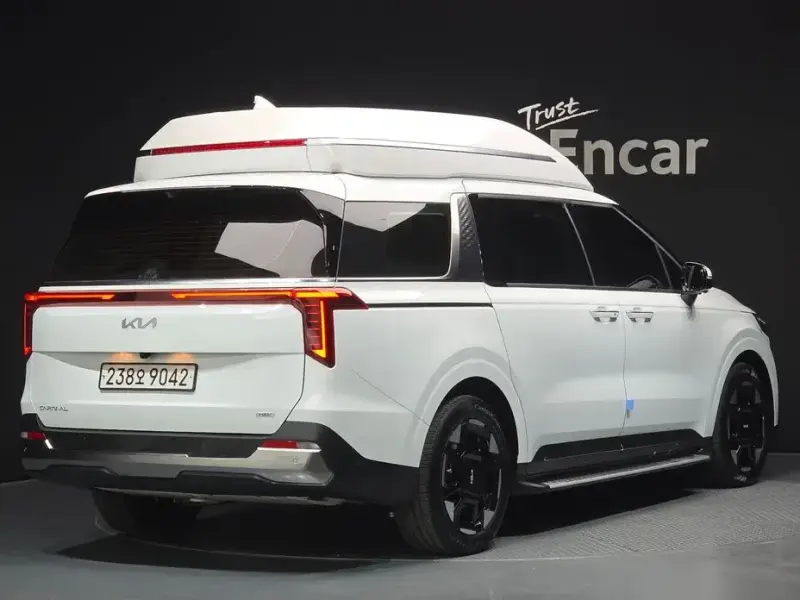 2024 Kia Carnival с пробегом 12 486 км