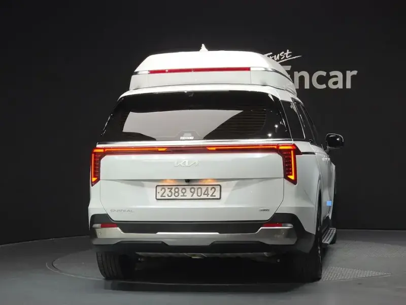2024 Kia Carnival с пробегом 12 486 км