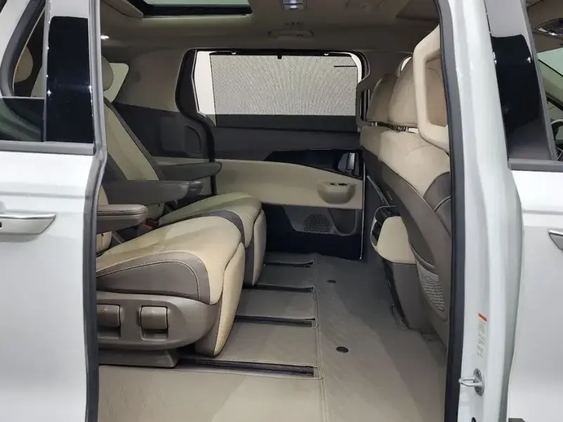 2024 Kia Carnival с пробегом 35 170 км