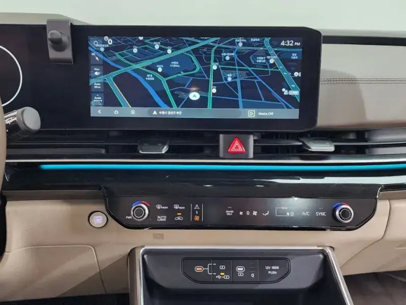 2024 Kia Carnival с пробегом 35 170 км