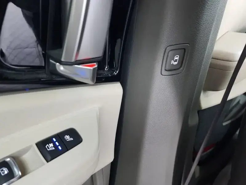2024 Kia Carnival с пробегом 35 170 км