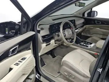 2024 Kia Carnival с пробегом 37 355 км