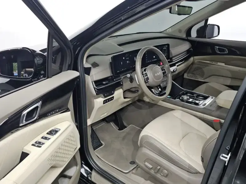 2024 Kia Carnival с пробегом 37 355 км