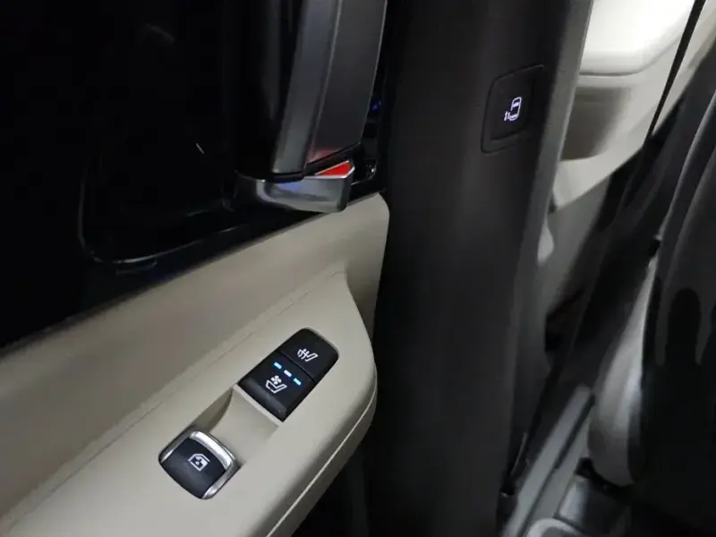 2024 Kia Carnival с пробегом 37 355 км