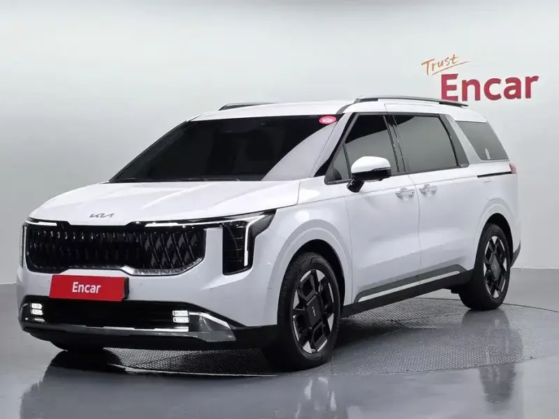 2025 Kia Carnival с пробегом 7 454 км