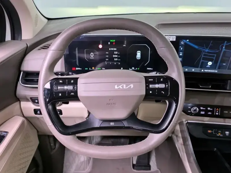 2025 Kia Carnival с пробегом 7 454 км