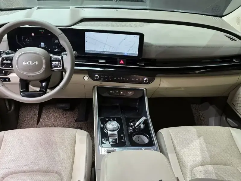 2024 Kia Carnival с пробегом 72 657 км