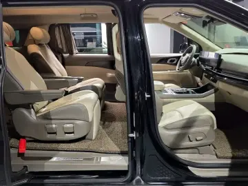 2024 Kia Carnival с пробегом 72 657 км