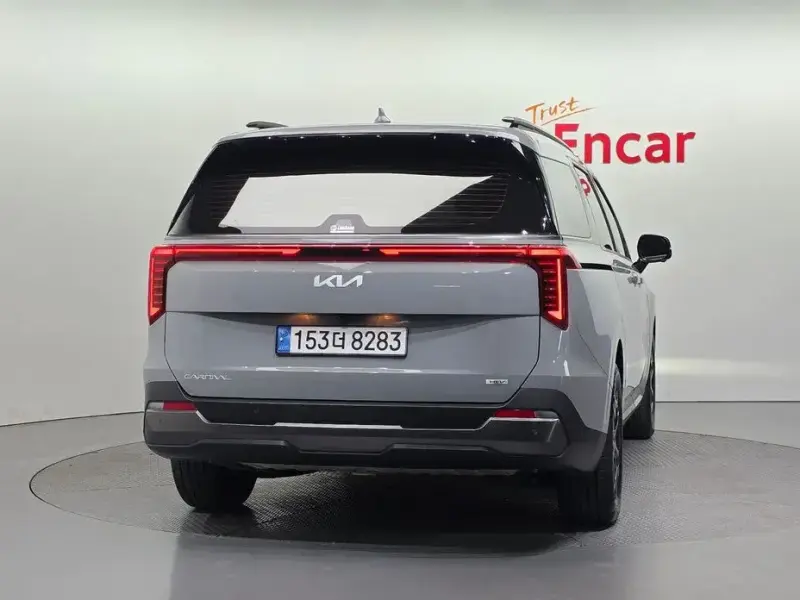 2025 Kia Carnival с пробегом 16 028 км