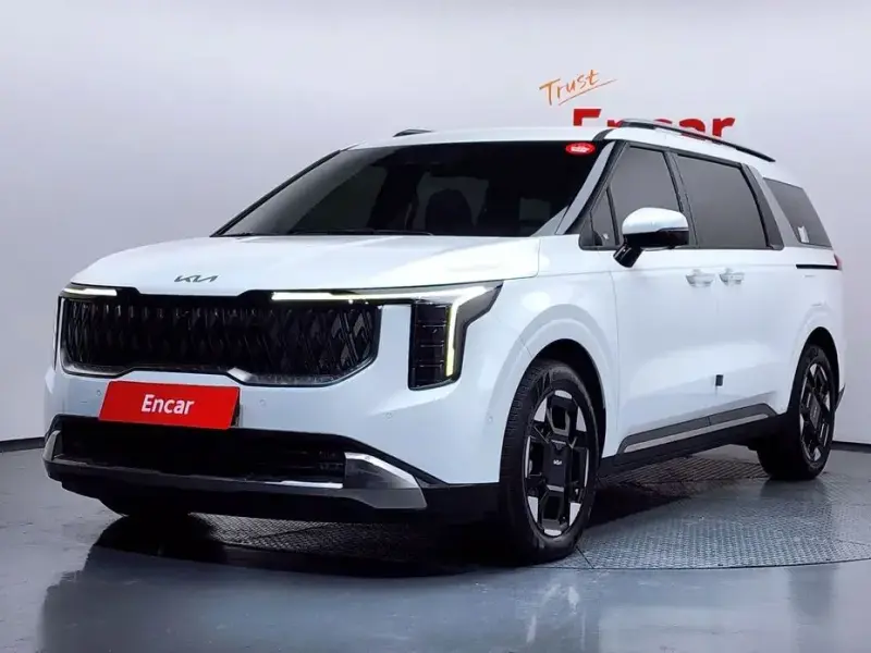 2024 Kia Carnival с пробегом 52 669 км