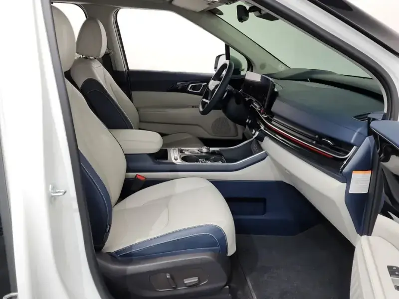 2024 Kia Carnival с пробегом 52 669 км