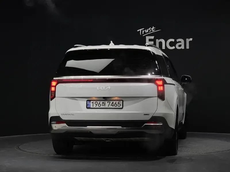2024 Kia Carnival с пробегом 38 382 км