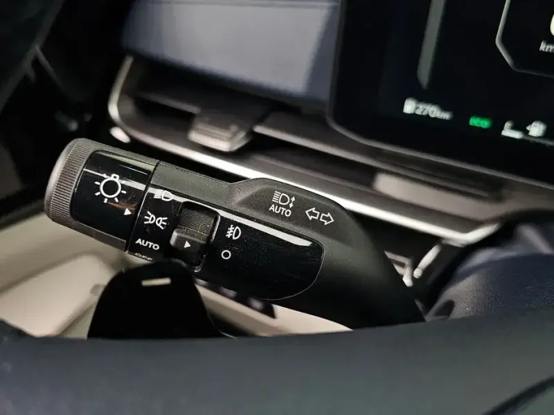 2025 Kia Carnival с пробегом 8 992 км