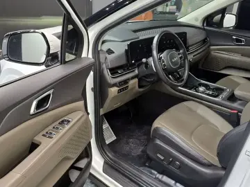 2024 Kia Carnival с пробегом 41 007 км