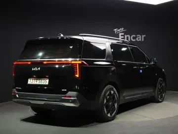 2024 Kia Carnival с пробегом 65 636 км