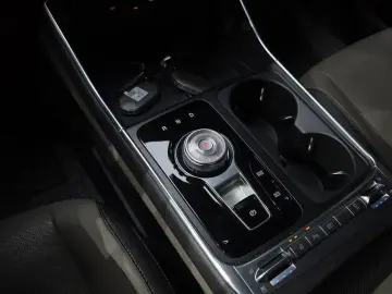 2024 Kia Carnival с пробегом 65 636 км