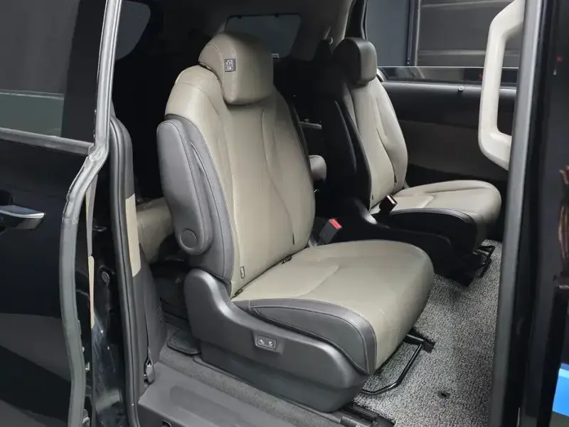 2024 Kia Carnival с пробегом 65 636 км
