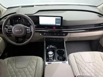 2024 Kia Carnival с пробегом 32 920 км