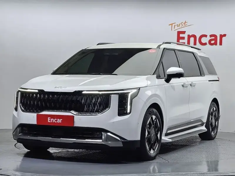 2024 Kia Carnival с пробегом 32 920 км