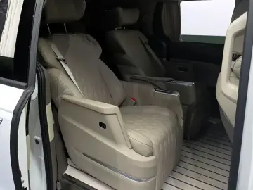 2024 Kia Carnival с пробегом 32 920 км