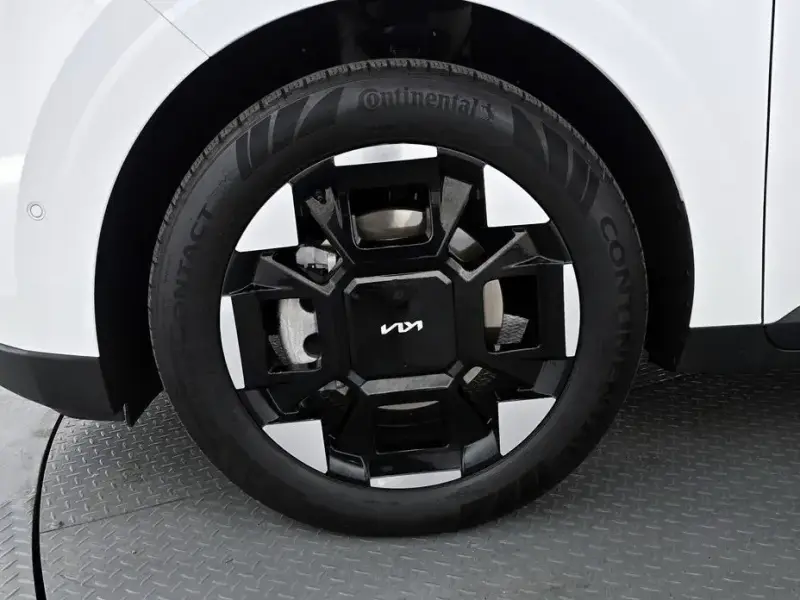 2024 Kia Carnival с пробегом 26 791 км