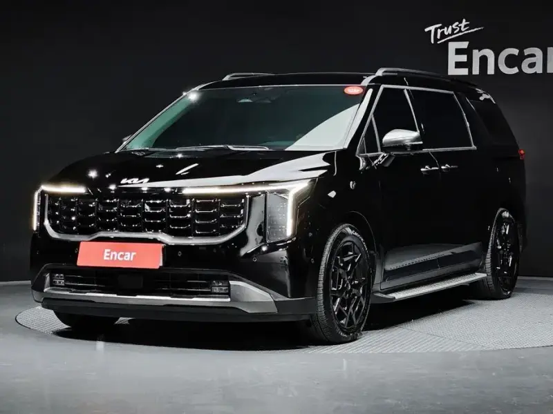 2025 Kia Carnival с пробегом 8 431 км