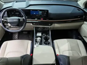 2025 Kia Carnival с пробегом 8 431 км